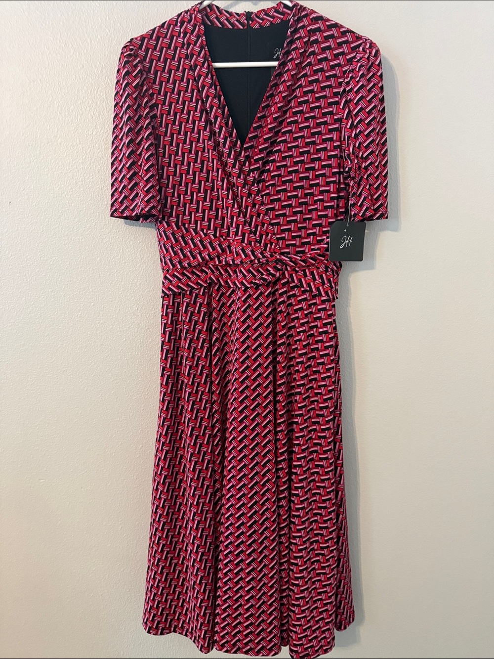 beautiful H by Halston Red and Black Geometric Dress flowy !